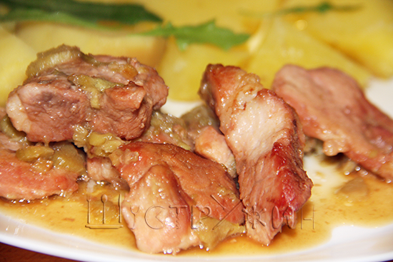как приготовить свинину с ревенем и картошкой, рецепт