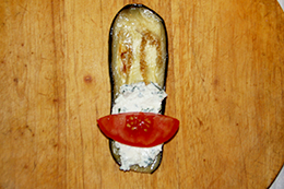 Рулетики из баклажанов с творожным сыром, рецепт.