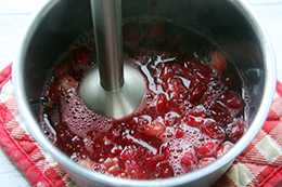 рулеты из курицы с ягодами в духовке, шаг 4